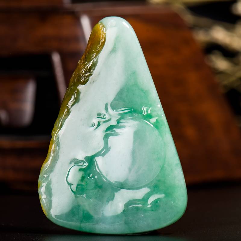 缅甸翡翠A货糯冰种双彩 挂件 飞龙在天 14.8克