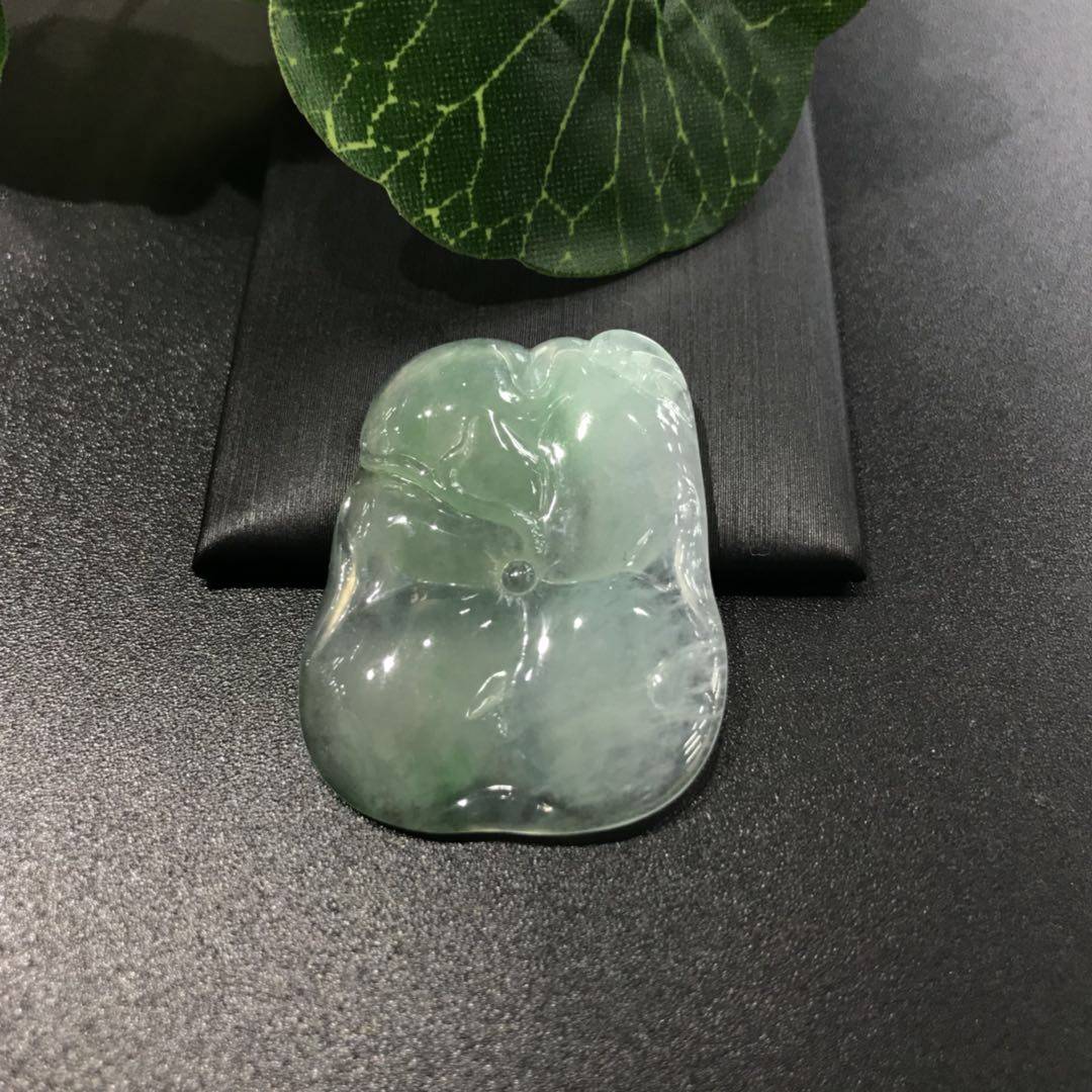 翡翠冰种飘绿 和和美美 6.6克