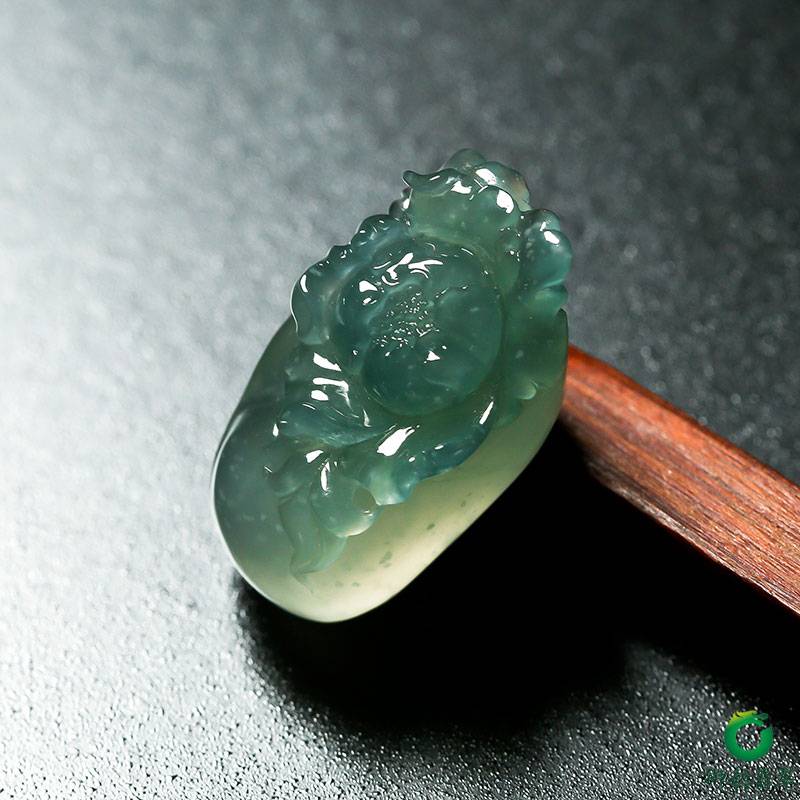 缅甸翡翠 A货 冰种飘兰花吊坠 花开富贵 8.5克