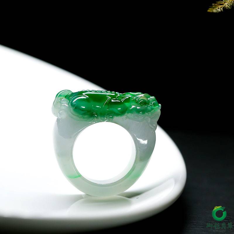 缅甸翡翠A货糯冰种飘绿招财貔貅戒指 20.5克 24mm