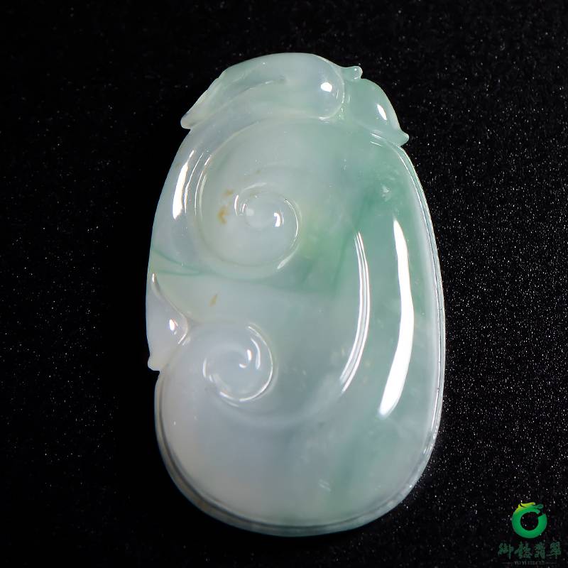 缅甸翡翠A货冰种飘花吊坠 如意 12.2克