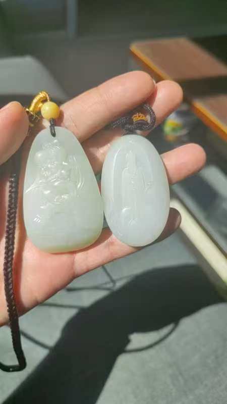 刘先生 挂件返图翡翠返图