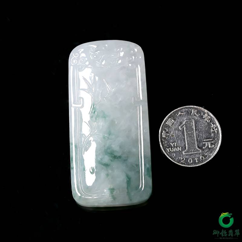 缅甸天然A货糯冰种飘花翡翠挂件 高洁清雅 60.5克