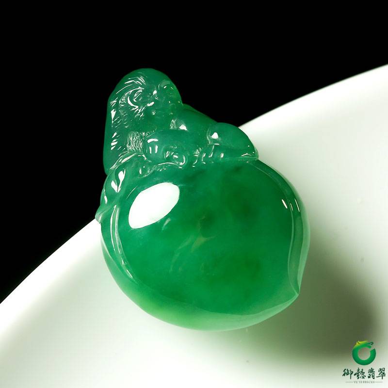 缅甸翡翠a货 冰种满翠吊坠 灵猴献寿 11克 图片3