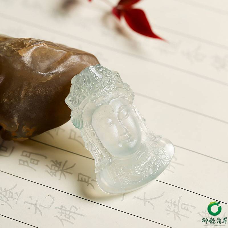 缅甸天然翡翠A货冰种飘绿 观音 11.7克 图片4