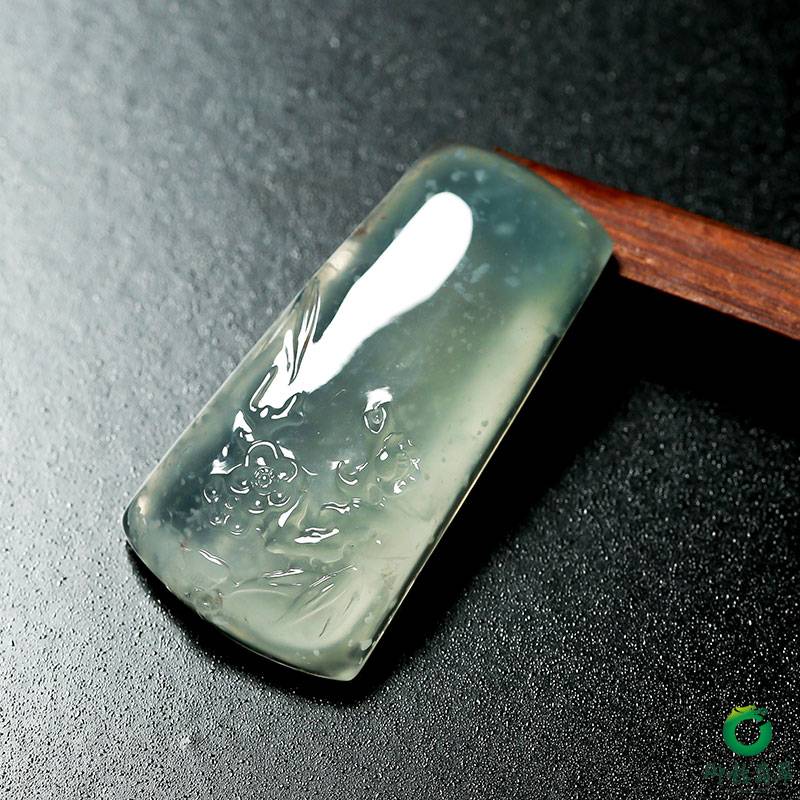 缅甸天然A货翡翠冰种挂件 梅开五福 11克 图片4