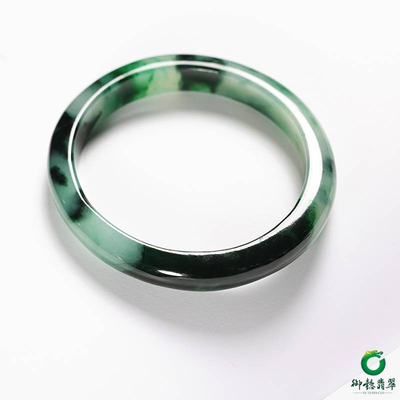 缅甸天然A货翡翠糯冰种飘绿手镯 55.5mm 34.3克 图片4