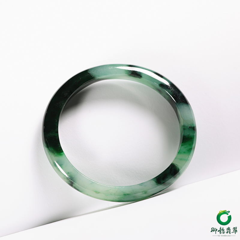 缅甸天然A货翡翠糯冰种飘绿手镯 55.5mm 34.3克 图片5