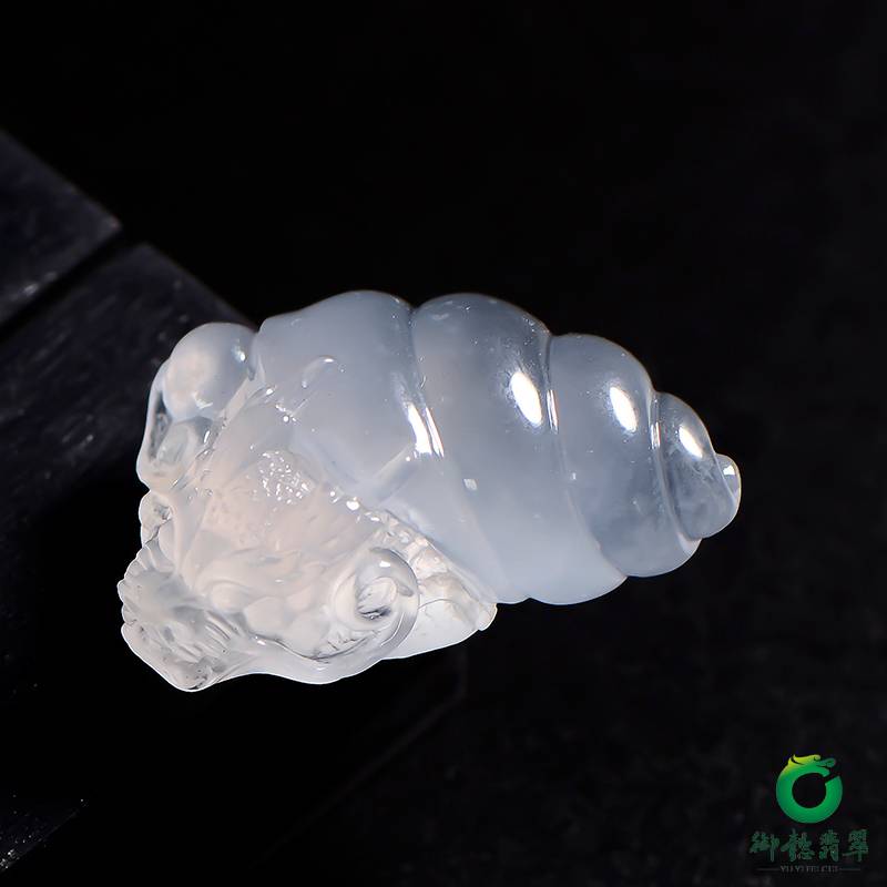 缅甸翡翠A货玻璃种晴水挂件 扭转乾坤 6.5克