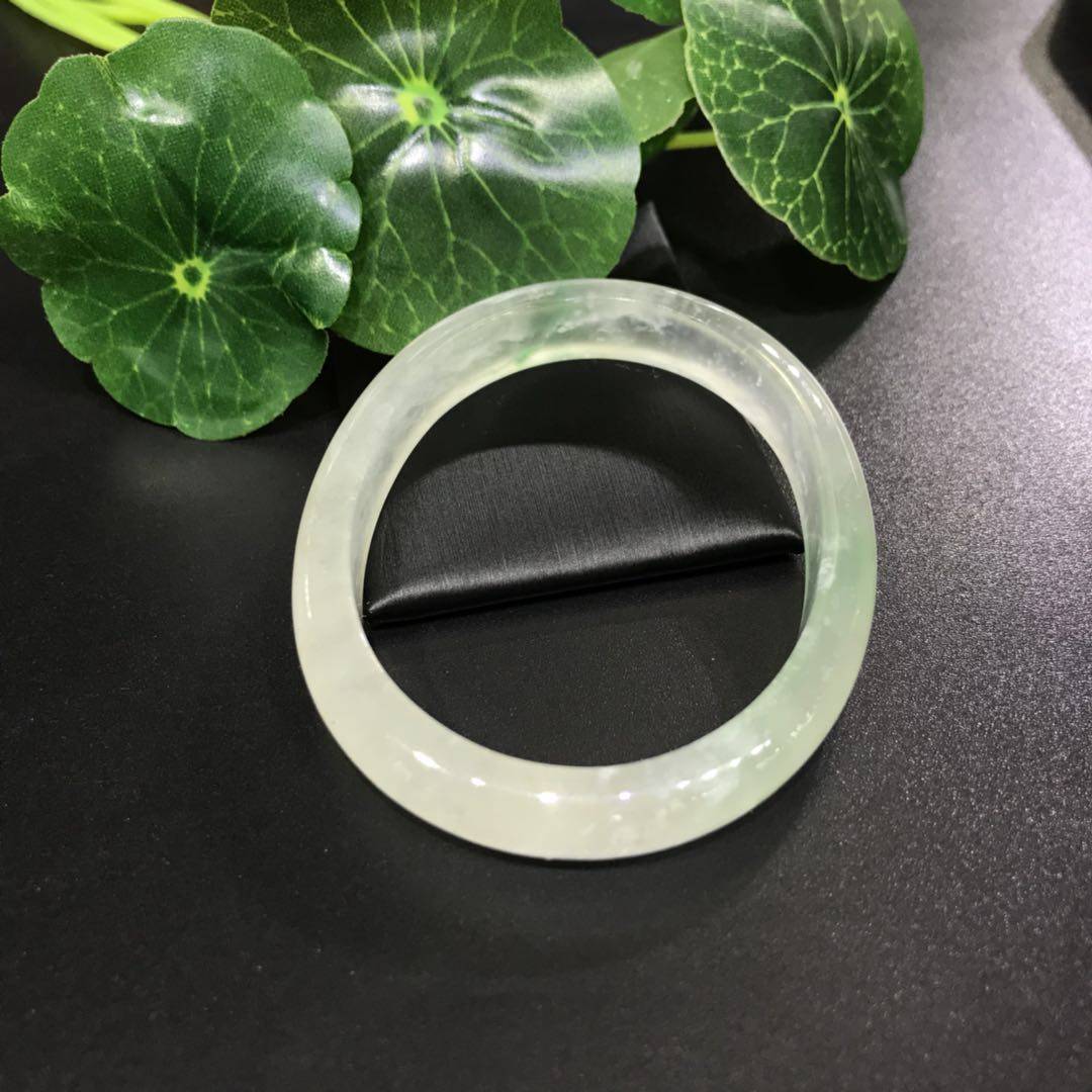翡翠冰种飘阳绿 25.9克 手镯54mm 图片2