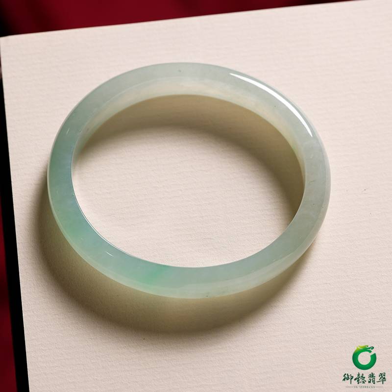 缅甸翡翠A货冰种飘绿手镯 内径54mm 31.3克 图片3