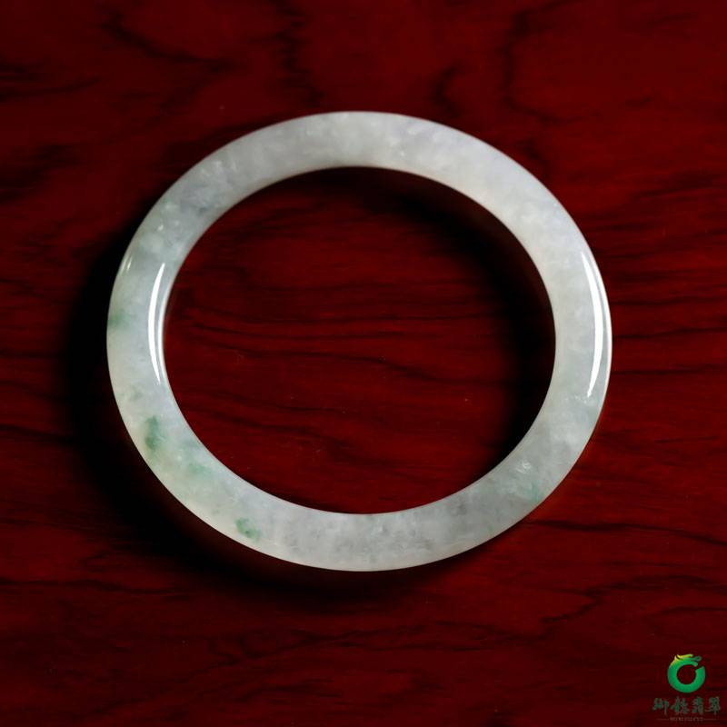 缅甸翡翠A货冰种飘绿手镯 30克 内径55.5mm 图片4
