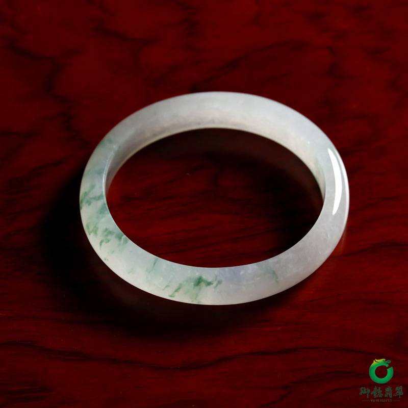 缅甸翡翠A货冰种飘花 贵妃镯 内径54mm 37.1克 图片6