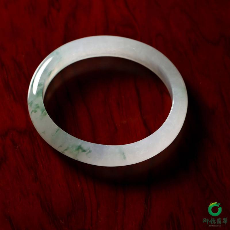 缅甸翡翠A货冰种飘花 贵妃镯 内径54mm 37.1克 图片2